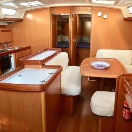 Maria Vittoria One Night Boat Sail Калазетта