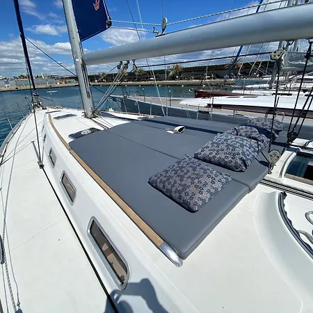 Ботель Maria Vittoria One Night Boat Sail Калазетта